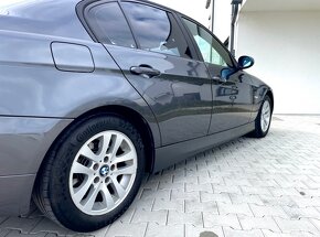 Predám BMW e90 318D 100Kw - 10