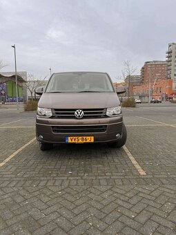 VW Caravelle - 10