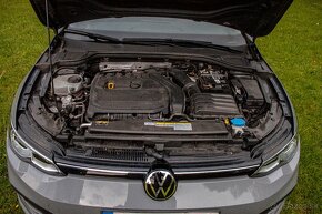 VW Golf 8 Variant 1.5 TGI - 10