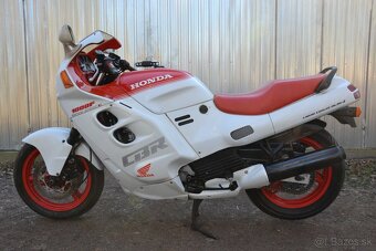 Honda CBR 1000F (SC21), 1. majitel - 10