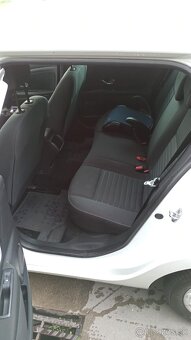 Renault Megane Grandtour 1.5 dCi - 10