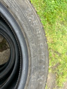 Predám 225/50 r17 zimné - 10