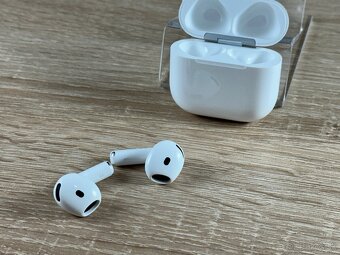 NOVÉ Apple AirPods 4 - 10