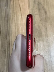 Predám Apple iPhone 11 128GB RED Známky opotrebovania - 10