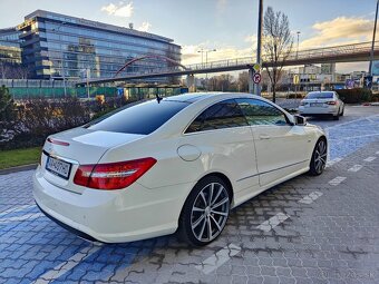 Mercedes Benz E350CDI coupe 2010 - 10