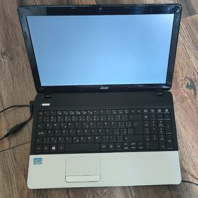 Acer TravelMate P253 - 10