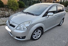 Toyota corolla Verso - 10