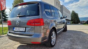 Volkswagen Touran 2.0 TDI Family DSG - 10