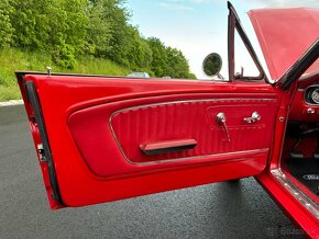 1964 1/2 Ford Mustang Cabriolet - 10