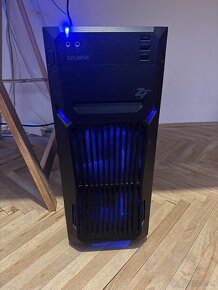 Stolný počítač PC + monitory + klávesnica, myš zdarma - 10