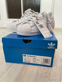 Adidas Superstar - 10