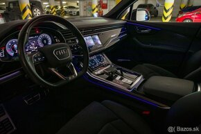 Audi Q7 50TDI Quattro S line 7-miestne - 10