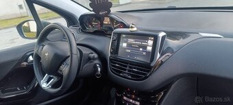 Peugeot 208 Allure - 10