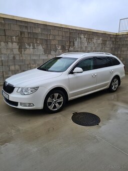 Škoda Superb 2.0TDI 2011 - 10