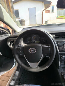 AURIS TS 1.4 D-4D - 10