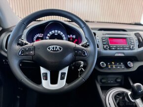 KIA SPORTAGE 1.6 GDI 2015 / SR auto/ komplet serviska - 10