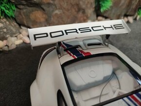 prodám model 1:18 porsche 911 GT3 RSR 997 - 10