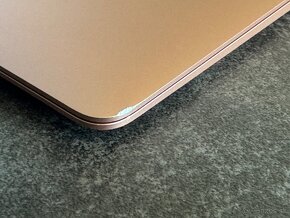 predám Apple MacBook Air 13,3" 128GB rose gold (2019), - 10