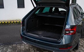 Škoda Superb Combi 2.0TDI Sportline A/T 2020 - 10