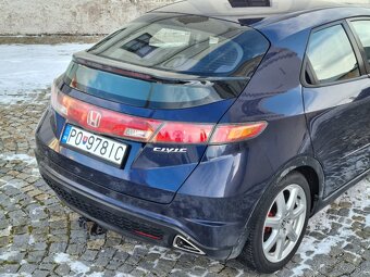 Honda Civic 2.2i-CDTi - 10