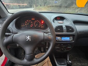 Peugeot 206 1,4 benzin 55 kw 550€ - 10