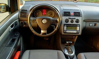 Volkswagen Touran Facelift 1.9TDi 77Kw R.v.:6/2009 DSG 6R - 10