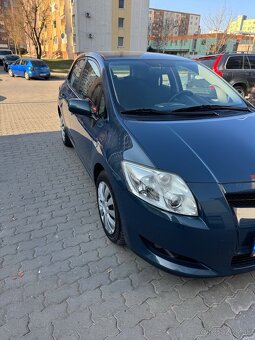 Toyota auris 1.6 benzín - 10