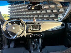 Alfa Romeo Giulietta 2.0 JTD 175k Distinctive - 10