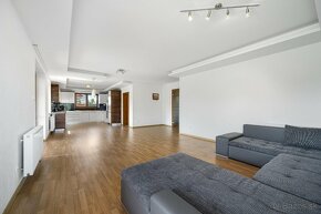 Na predaj | 5 izbový rodinný dom 140 m² s terasou - Tureň - 10