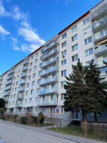 PRENÁJOM – 1. izba v byte s výmerou 86 m² v Ružinove - 10