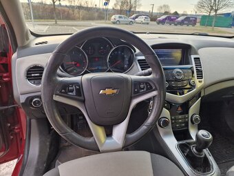 Chevrolet Cruze 2.0 110kw TOP stav - 10