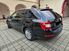 Škoda Octavia Combi 2.0 TDI M6 DVD Koža R16 - 10