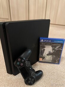 Playstation 4 - 10