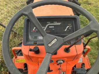 Japonský malotraktor Kubota ZB1-16 - 10