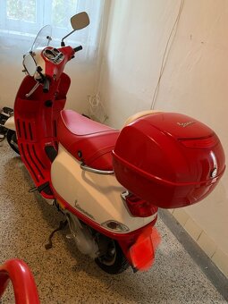 Predám skúter Vespa S50 2T prvý majiteľ - 10