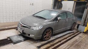 Na diely Honda Civic VIII 8 g sedan 1.8 104kw R18 2007 - 10