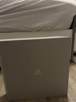 Play Station 4 pro 1tb white. - 10