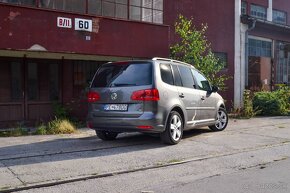 Volkswagen Touran 1.6 TDI Premium Comfortline DSG - 10