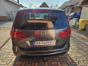 Volkswagen Sharan 2.0 TDI Highline DSG - 10