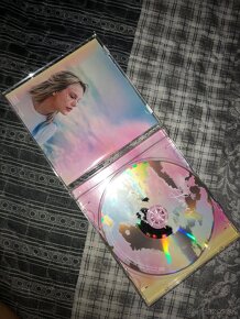 Taylor Swift CD - 10