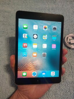 Apple iPad Mini 16GB - 10