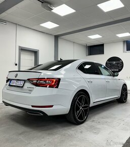 Skoda Superb 2.0TDI 140Kw 4x4 DSG/CANTON/LED - 10