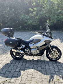 HONDA VFR 800 X CROSSRUNNER - 10