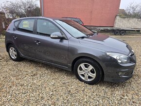 Hyundai i30 1.4i CVVT Facelift 2011 111 000km - 10