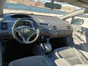 Predam vymenim honda civic hybrid 1.3 benzin alektro - 10