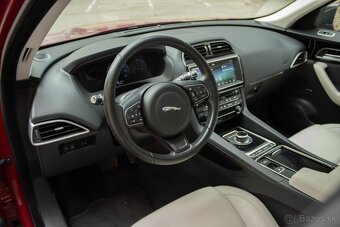 Jaguar F-PACE AWD - 10