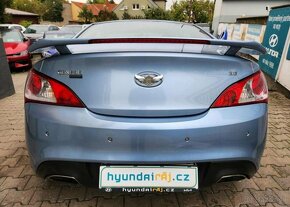 Hyundai Genesis 3.8-LPG-V6-223KW-AUTOMAT - 10