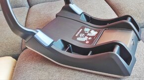 Základňa pod vajíčko PEG PEREGO Belted Base - 10