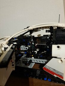 LEGO® Technic 42096 Porsche 911 RSR - 10