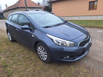 KIA CEED SW 1,4 DIESEL FACELIFT ROK 2014 - 10